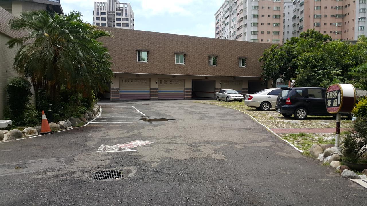 Treasure Island Motel - Fengshan Kaohsiung Exterior foto