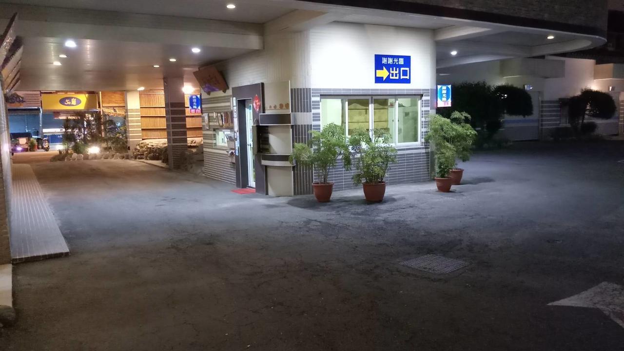 Treasure Island Motel - Fengshan Kaohsiung Exterior foto