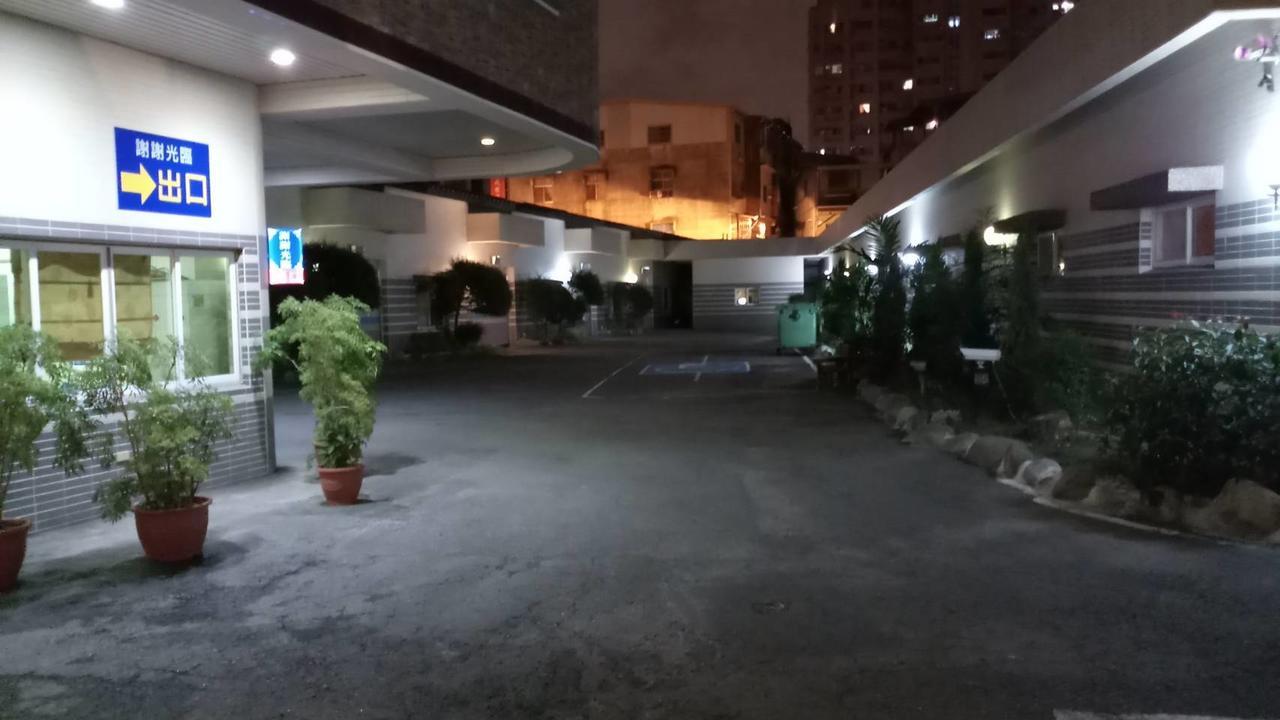Treasure Island Motel - Fengshan Kaohsiung Exterior foto